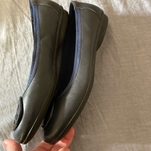 Collection by Clarks Gracelin Lola Leather Ballet Flat size 8 - Picture 2 of 8